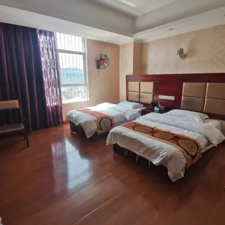 Yongde Junhan Business Hotel