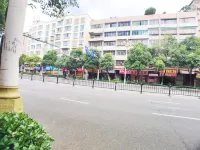 Anshun City Impression Hotel (Xintiandi Food Street)