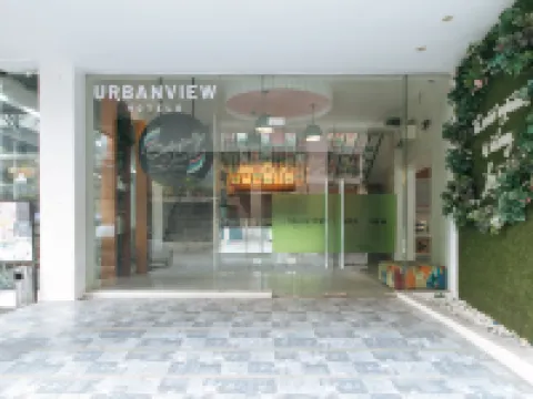 UrbanView @ Lacson Street Bacolod City by RedDoorz Hotels in Bacolod