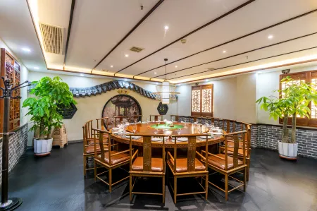 Pero Hotel (Yangquan No.1 Middle School)