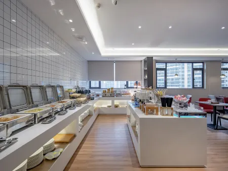 BORRMAN HOTEL (Guigang Macaojiang park & railway station Branch ) Отели в г. Гуйган