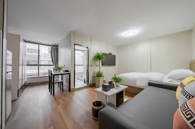 C9 Apartment Hotel (Shanghai Meilong Branch) Hotels near East China University of Science and Technology Gymnasium