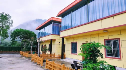 Haifeng Lianhuashan Yinquan Resort Hotel