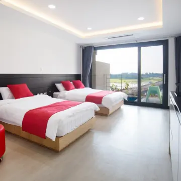Christmas Resort Hotels near Udo