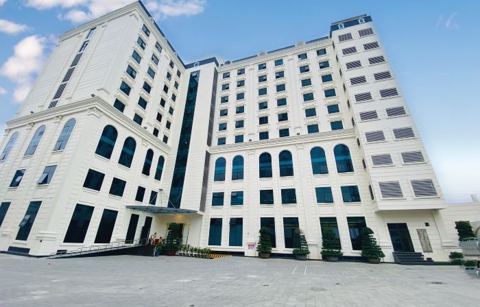 Phoenix Hotel 3