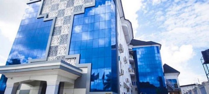Ugwis Hotel and Suites โรงแรมในแคละบาร์