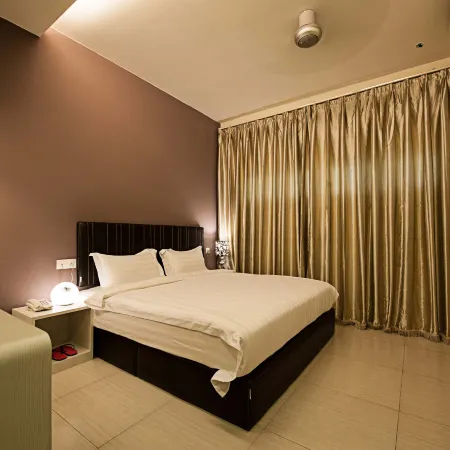 Seven Hotel