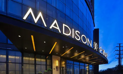 Madison Hotel Changchun Wuyue Square