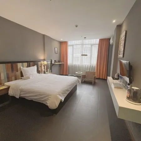 Gui Ping Shangbao Fashion Hotel Отели рядом с достопримечательностью «Guiping East Tower»