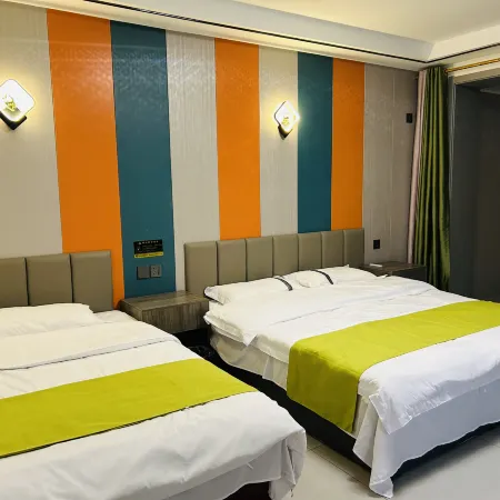 Zhangbei Langyue Holiday Hotel