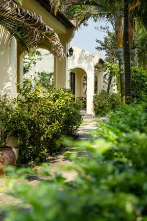 LumiGarden Tam Coc Resort Отели рядом с достопримечательностью «Hua Lu Tam Coc»