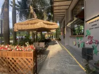 Elong Wanguo Hotel (Xishuangbanna Jinghong Poshui Plaza)