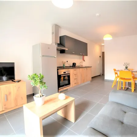 Elise Apartments