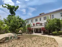 Yueyuan Guesthouse - parking