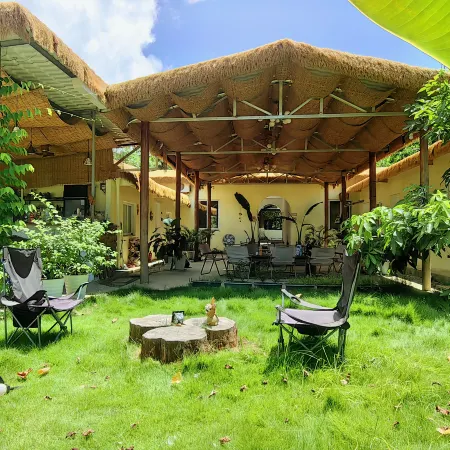 B·BIRD Qingniao Courtyard Homestay (Riyue Bay)