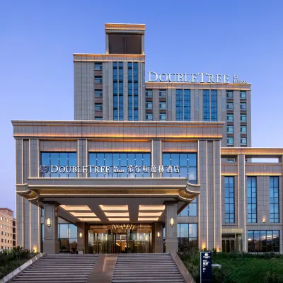 DoubleTree by Hilton Altay Fuyun Hotels near Fuyun Museum of Natural History