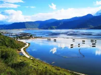 chenwai mountain villa（Shangri-La Hotel） Hotels near Napa Hai (Yila Grassland)