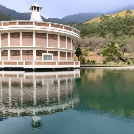 Daiking Whisky Manor Hotel