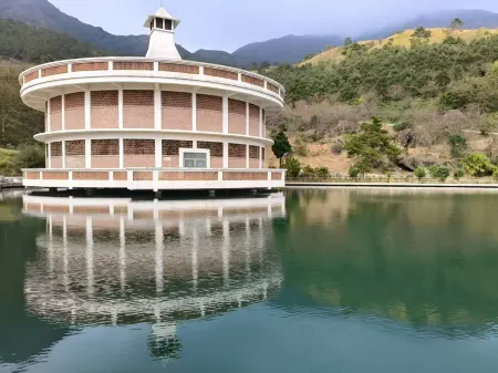 Daiking Whisky Manor Hotel