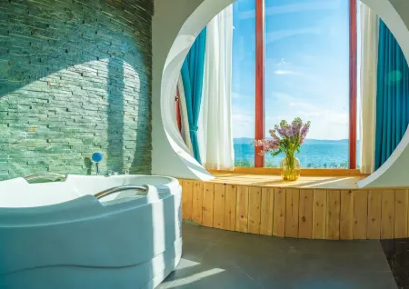 Fuxian Lake Dongxiang Shuiying Chinese Inn