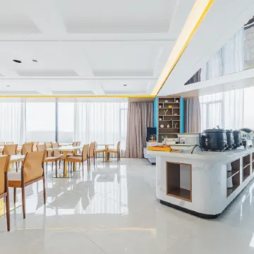 Tekes Rezen Mingyu Hotel (Bagua Cheng Taiji Tan)