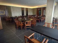 Tianqu Manor Hotels in Xinhua County