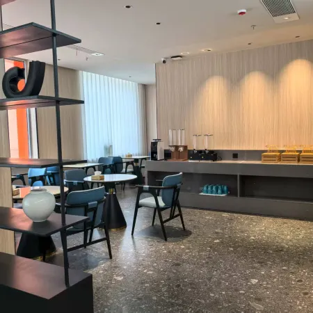 HYGGE Qieman Hotel (Hefei South Railway Station Luogang Park Branch)