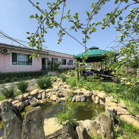Shuidong Courtyard Homestay