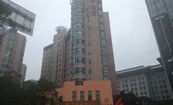 Zhengzhou Lexin Hotel (Zhengdong MixC Store)