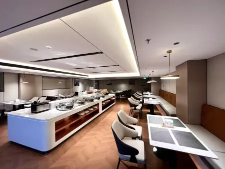 ForMont Hotel(Chizhou Station Branch) Отели рядом с достопримечательностью «Pingtianhu Lotus Platform»