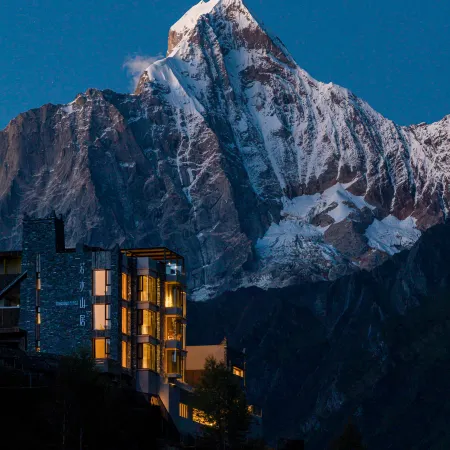 Siguniang Mountain · Ruoshui Mountain Retreat Holiday Inn (Changpinggou Scenic Area Branch)