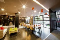 Netfish E-sports Hotel (Yangzhou Dongguan Street Branch) - E-sport