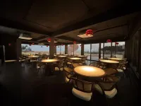 Platinum Whale Coastal Resort