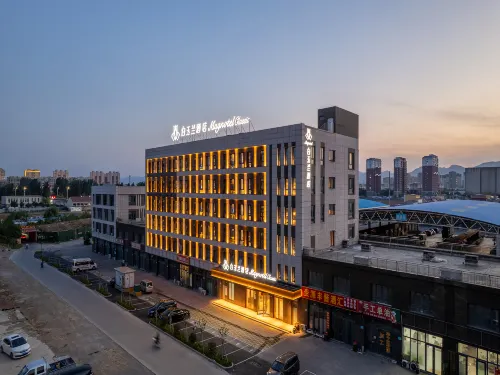 Baiyulan Business Hotel (Linqu, Weifang) - Bãi đậu xe