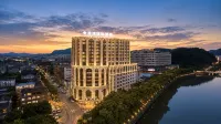 South Bay International Hotel - parking
