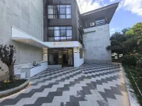 Yunsen Hot Spring Hotel (Yichun Wentang Resort) - parking