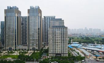 Ji Hotel (Xiangyang Global Financial City)