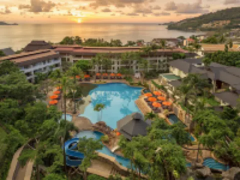 Diamond Cliff Resort & Spa Hotel di Phuket