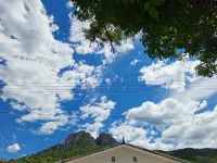 Lingshan Twin Peaks Homestay Hotel in zona Jinluo Peak