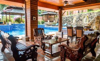 Paradise Island Estate