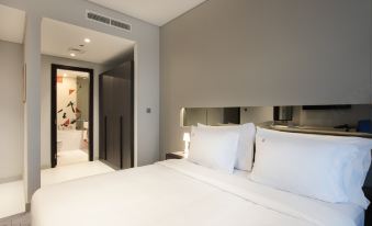 Studio M Arabian Plaza Hotel & Hotel Apartments