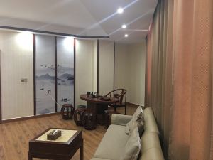 Changning Xinyuan Business Hotel