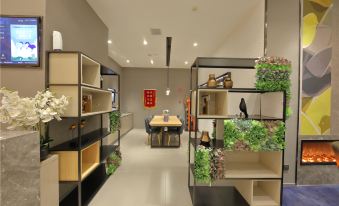 Homeinn Selected(Lvliang Binhe Nandong Road)