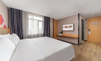 Boman Hotel (Beijing Road Pedestrian Street, Gongyuanqian Metro Station)