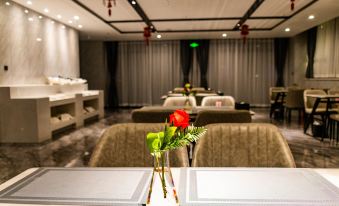 Suitetrails - Kuytun Rouran Hotel