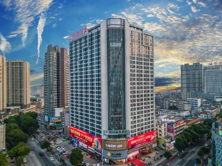 GreenTree Hotel(QinZhou Garden) Отели рядом с достопримечательностью «Qinzhou University Xianghuiyuan Campus»