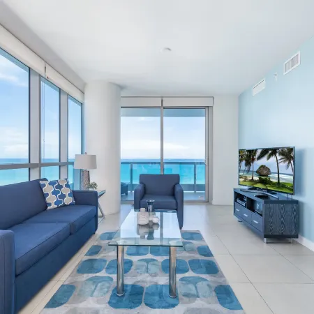 Churchill Suites Monte Carlo Miami Beach