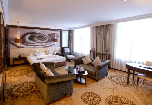 3. 센트럴 호텔..