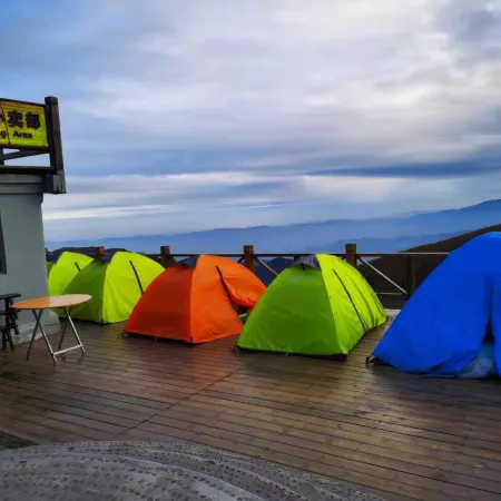 Wugongshan Jinding Camp (Shanshen Platform Shop)