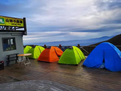 Wugongshan Jinding Camp (Shanshen Platform Shop) Hotels near Golden Peak